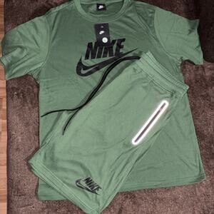 Men Nike Sweatsuit Short-Set-3XL- Green